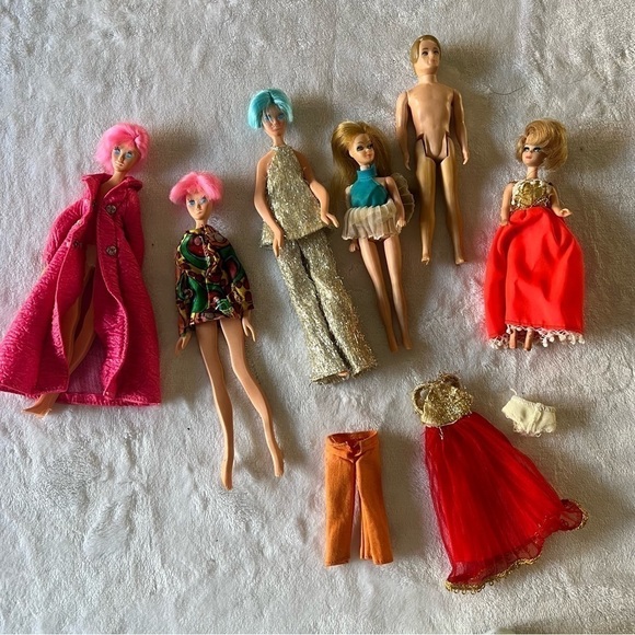 VINTAGE 1969 IDEAL Flatsy Fashion Dolls & Mini Vintage Barbies - Picture 1 of 5